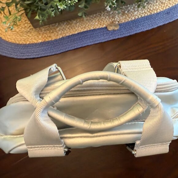 IHKWIP Convertible Everyday Explorer Backpack/Crossbody/Shoulder Silver Bag - Picture 5 of 13